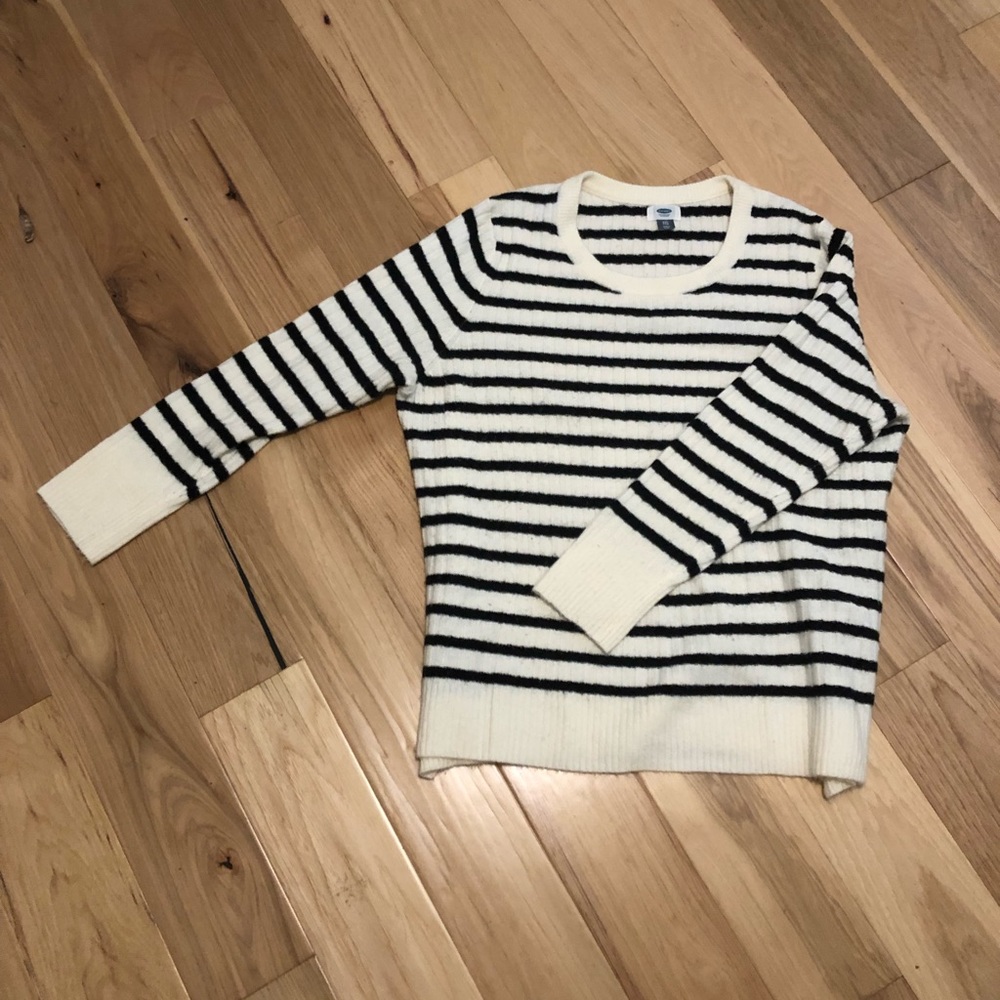 🔥last chance! GUC Old Navy Sweater